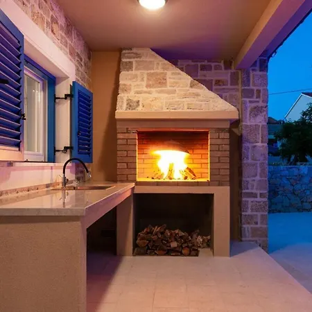 Banovi Comfortable Villa Vinjerac