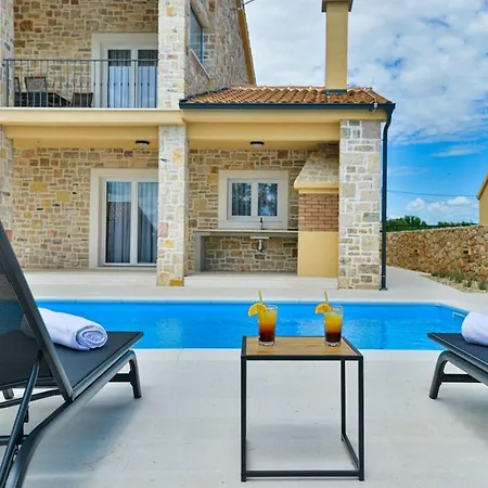 Banovi Comfortable Villa Vinjerac