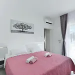 Banovi Comfortable Villa Vinjerac