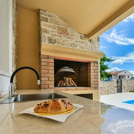 Banovi Comfortable ヴィラ *