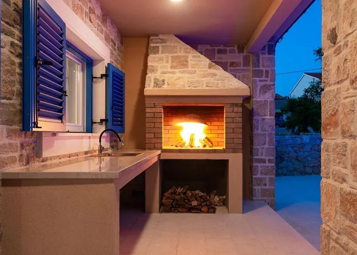 Banovi Comfortable Villa Vinjerac